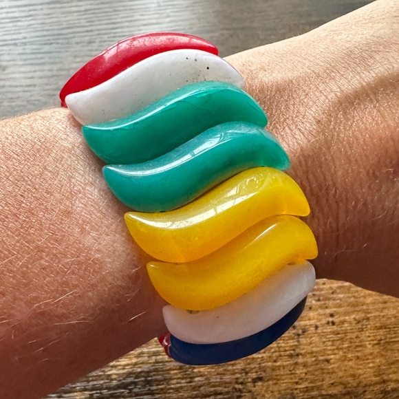 Avon Jewelry - VINTAGE Avon Colorful Wave Bracelet
